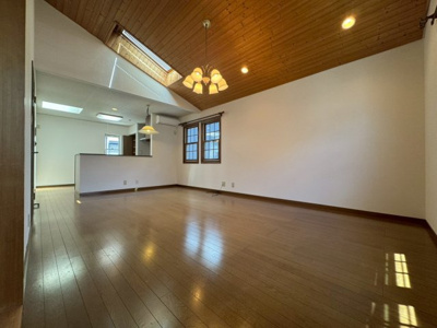 【居間・リビング】 | 吹田市春日1丁目貸家