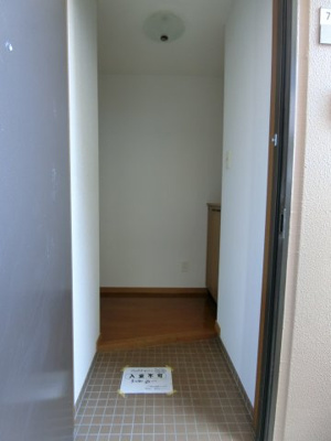 【玄関】 | リバーコートB