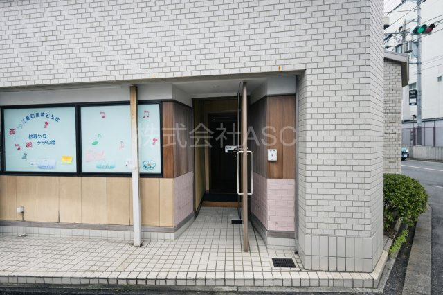 メゾン菊水 貸店舗のエントランス