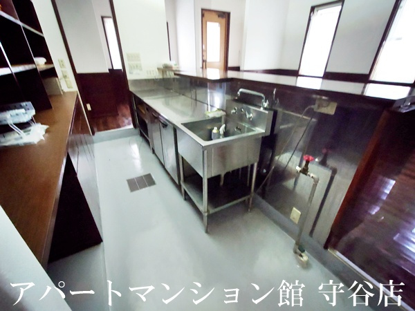 守谷市高野テナントのキッチン