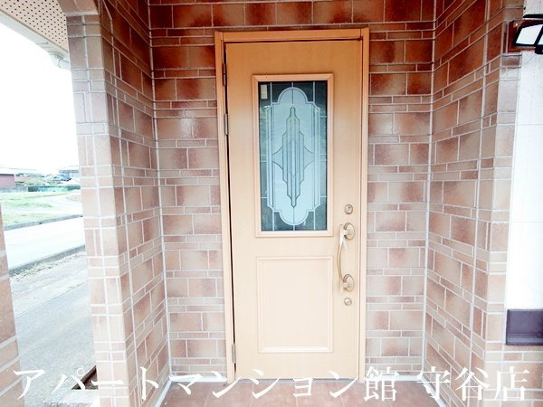 守谷市高野テナントのエントランス