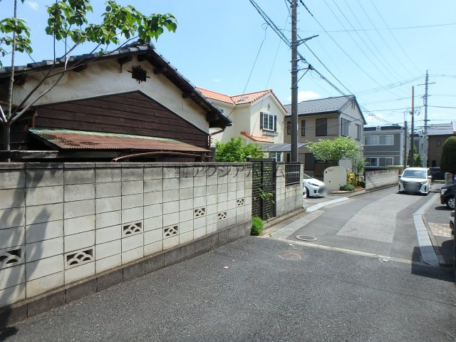 さいたま市浦和区上木崎3丁目・全1区画　建築条件なし土地の前面道路含む現地写真|2026年4月20日撮影