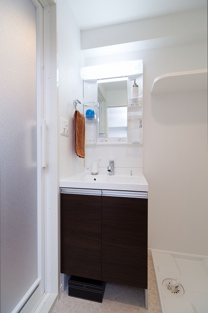 新品家具付きマンション博多駅南7(KaGood福岡)の洗面所