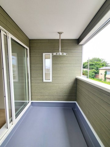 北葛飾郡松伏町　田島　新築戸建　全1棟のバルコニー|バルコニーがあります