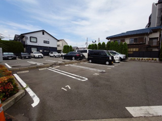 【駐車場】