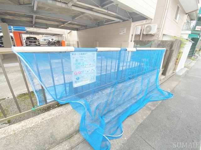 コーポ葵A棟のその他共用部分|敷地内ゴミ置き場です