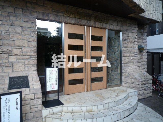 豊島区目白５丁目の賃貸マンションのエントランス