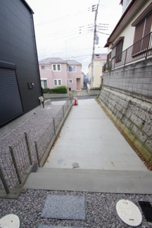 【駐車場】 | 【仲介手数料無料！！】川崎市麻生区千代ヶ丘6丁目　新築戸建て（全4棟）3号棟　4980万円