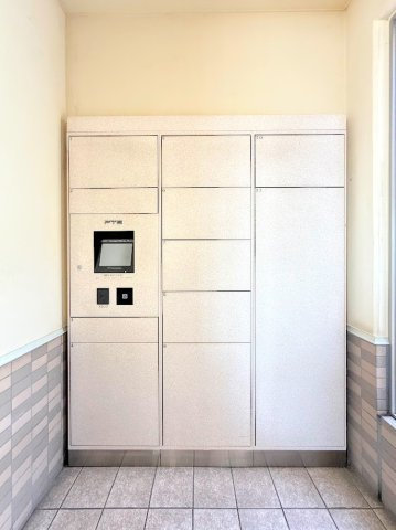 東戸塚前田町パークホームズの設備|◆宅配ボックスがあれば、外出中はもちろん在宅中でも手が離せないときなどにお荷物の配達が完了。