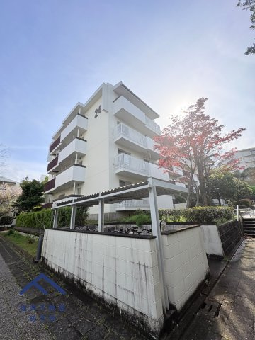 パークハイツ平尾山荘の外観