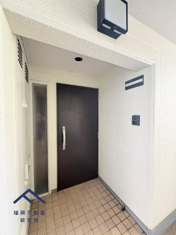 パークハイツ平尾山荘の玄関