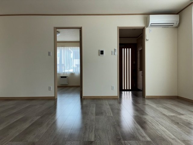 【居間・リビング】の画像