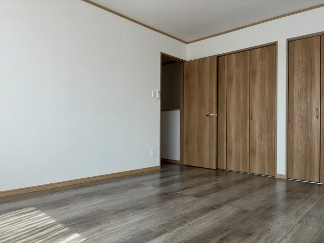 【寝室】の画像