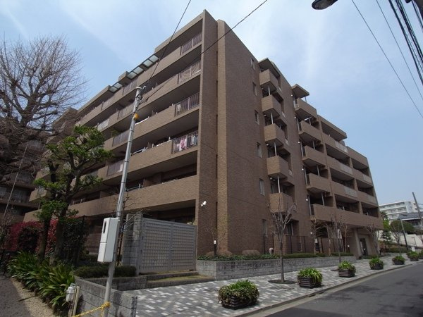 デュオ駒込古河庭園の外観|平成１４年築・オートロック＆宅配ボックス付きマンション、デュオ駒込古河庭園は即日現地案内可能となっておりますので、お気軽にお問い合わせください！