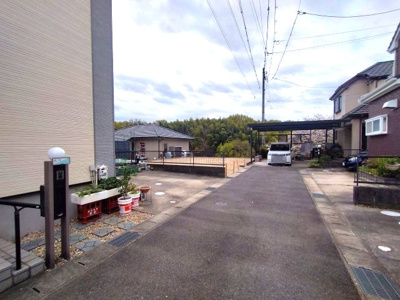 【前面道路含む現地写真】 | 緑区黒沢台2丁目　売地 | 現地写真　※令和8年4月9日撮影
