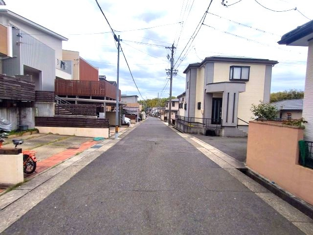 緑区黒沢台2丁目　売地の周辺|現地写真　※令和8年4月9日撮影
小学校・小児科・スーパーが徒歩圏内と子育てにも最適環境！