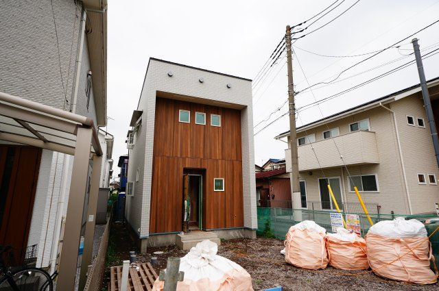 CASAプレミア岩神町の外観