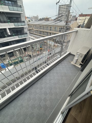 【バルコニー】