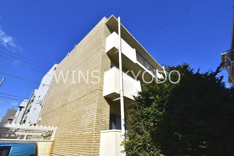 世田谷区砧４丁目の賃貸マンションの外観