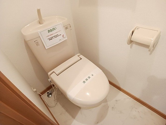 ローレル　コルソ　２１のトイレ|コンパクトで使いやすいトイレです