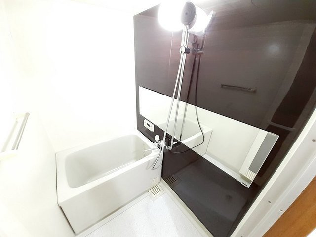 カルフール　黒川　Ｃの浴室|お風呂です