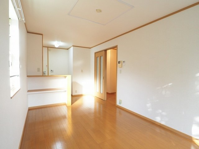 ペンサミエントＣの居間・リビング|ゆったりとした居間です