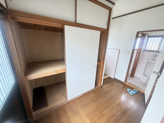 泉佐野市鶴原4丁目　中古戸建の収納