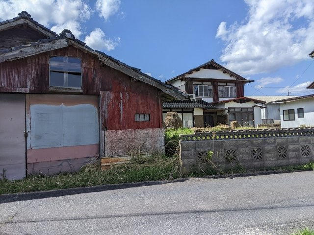 安来市赤江町土地（上物あり）の外観