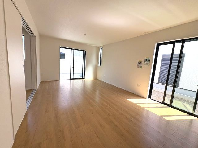 【居間・リビング】 | 福岡市南区花畑1丁目3期　1号棟（全3棟）【仲介手数料無料・0円】 | 現地写真。