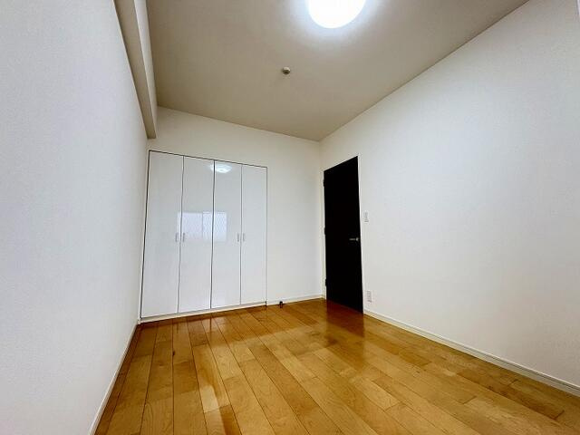 一宮市大宮１丁目の中古マンションの洋室