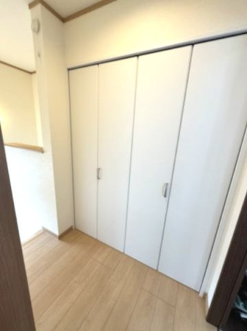 越谷市蒲生２丁目中古戸建の収納|大型廊下収納もあり！