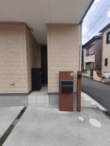 越谷市蒲生２丁目中古戸建の玄関|こだわりの注文住宅！
