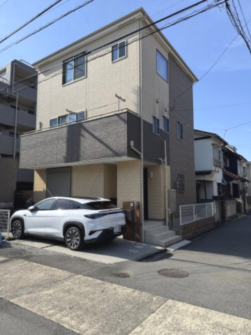 越谷市蒲生２丁目中古戸建の外観|開放感あふれる角地で風通しも良好♪