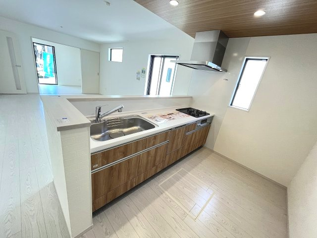 【キッチン】 | 福岡市南区花畑1丁目3期　3号棟（全3棟）【仲介手数料無料・0円】 | 現地写真。