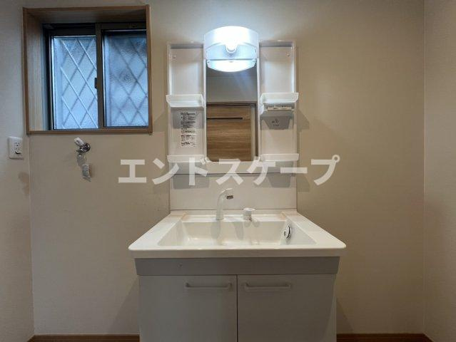 井野町貸住宅　Ｂ棟の独立洗面台|高崎、前橋のお部屋探しはエンドスケープまで！お客様の理想お聞かせ下さい♪