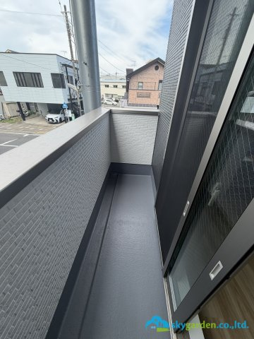 平塚市夕陽ケ丘2期　新築戸建　全2棟1号棟のバルコニー