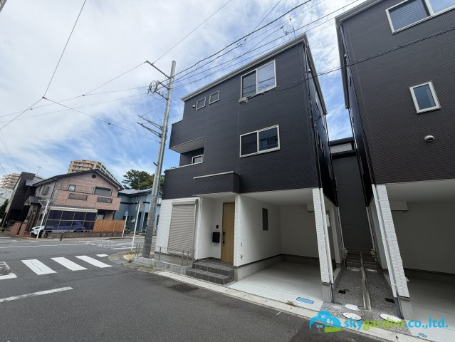 平塚市夕陽ケ丘2期　新築戸建　全2棟1号棟