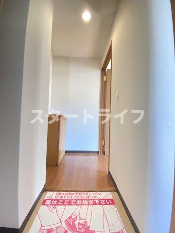 大阪市淀川区東三国１丁目の賃貸マンションの玄関