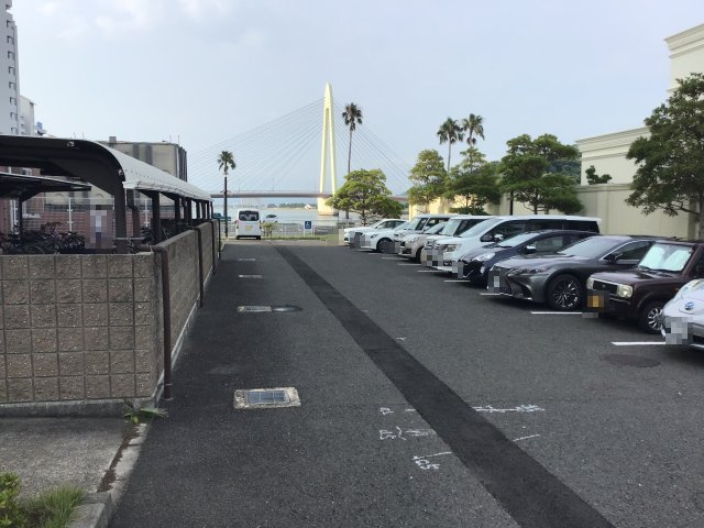 和歌山マリーナシティ・シエルヴィータの駐輪場