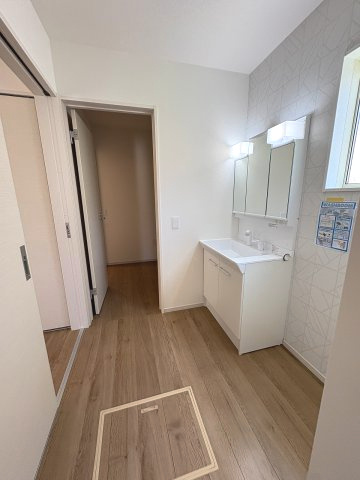 【洗面所】 | 福岡市南区花畑1丁目3期・平屋　2号棟（全3棟）【仲介手数料無料・0円】 | 現地写真。
