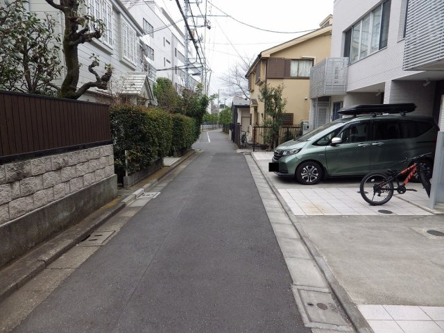ガーデンテラス白山の周辺