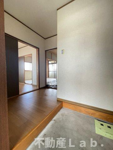 飛鳥第2ハイツの玄関