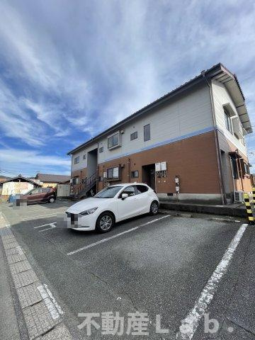 飛鳥第2ハイツの駐車場