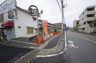【前面道路含む現地写真】 | 【仲介手数料無料！！】川崎市麻生区王禅寺西7丁目　新築戸建て（全7棟）B号棟　4690万円 | 令和８年４月１０日撮影　建築中