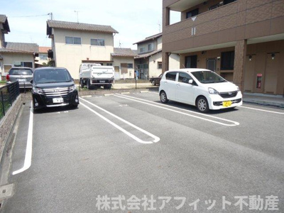 【駐車場】 | シャン・ド・ボヌール