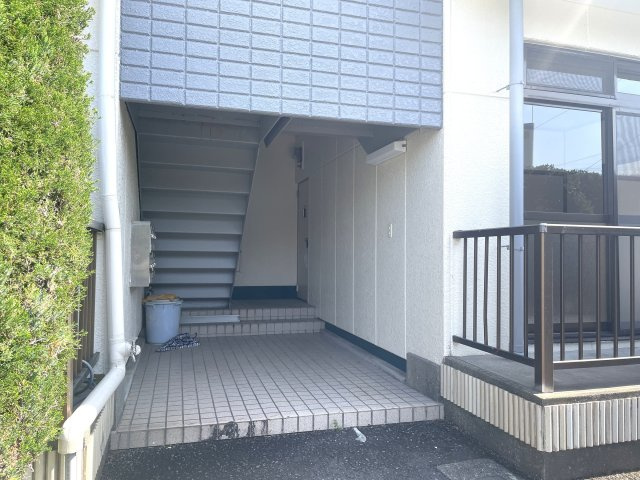 ロイヤルハイツのエントランス