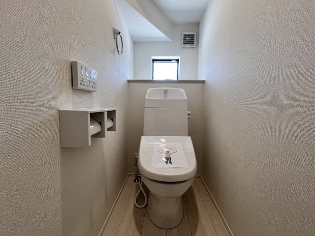 ●鈴鹿市寺家6丁目01期のトイレ|１F