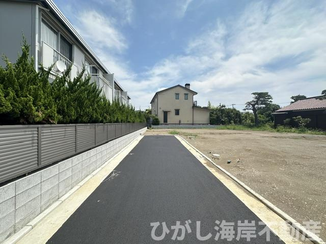 茅ヶ崎市旭が丘　売地　全4区画の前面道路含む現地写真|現地外観