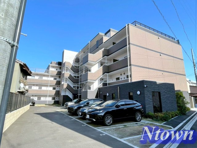 【外観】 | CREST TAPP太閤通 | 外はこのようになっています