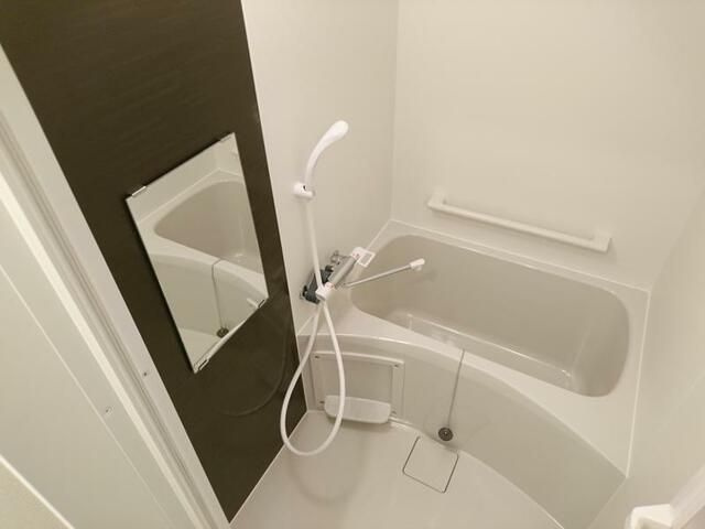 クレイノＭＩＹＡＢＩの浴室